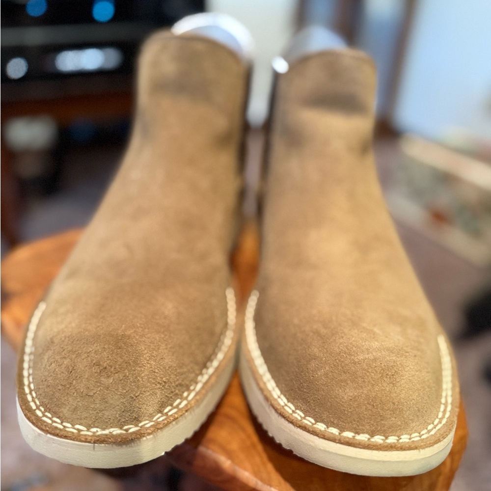 UGG Men's Brown Suede Chukka Boots. Treadlite by UGG